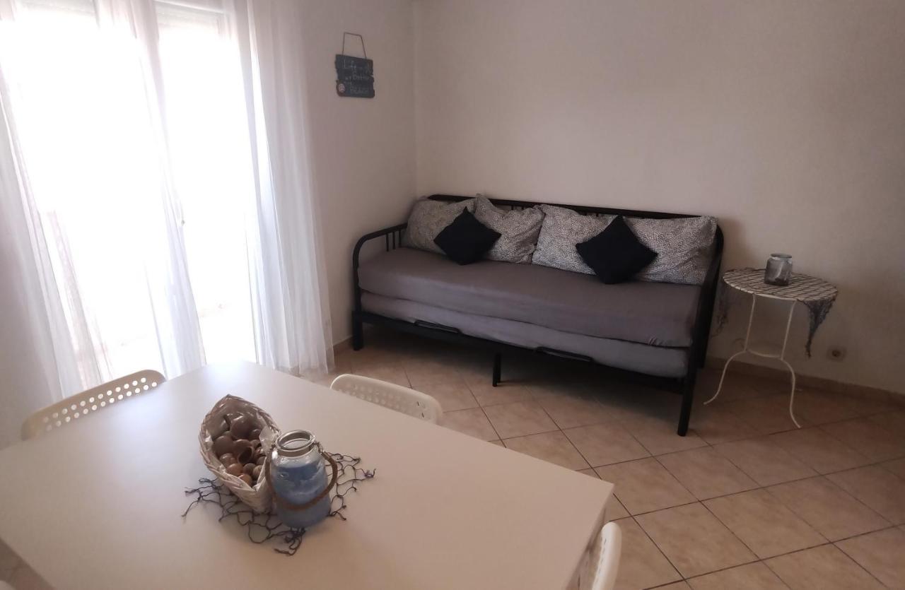Vila Sentio Mare-Apartments Livaic Zeljko Pirovac Exterior foto
