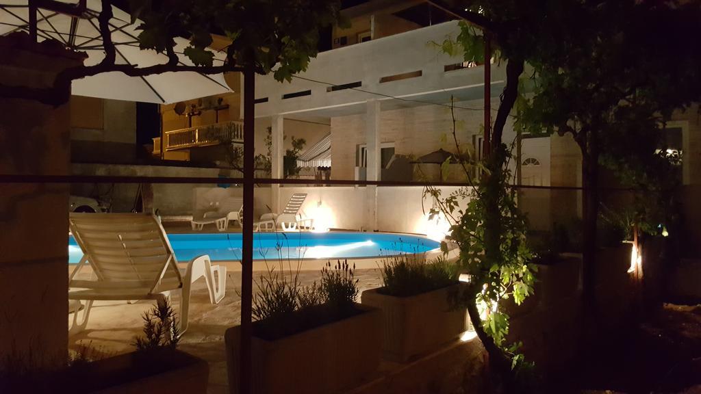 Vila Sentio Mare-Apartments Livaic Zeljko Pirovac Exterior foto